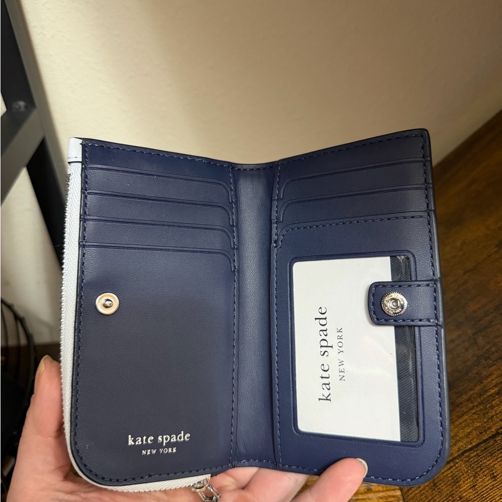 Kate Spade ♠️ Wallet - Picture 6 of 7